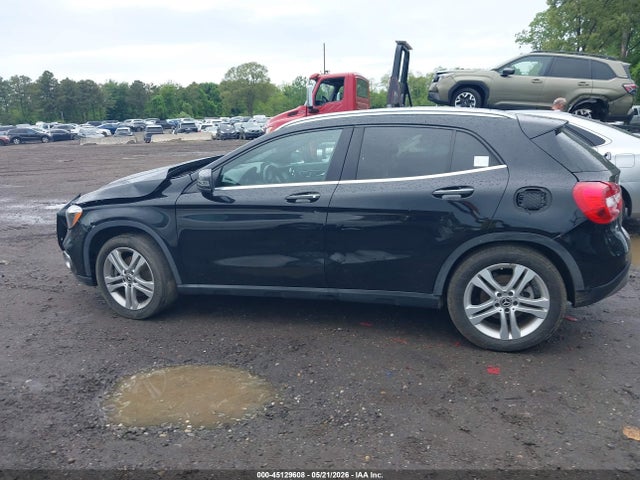 Mercedes-Benz GLA 4matic