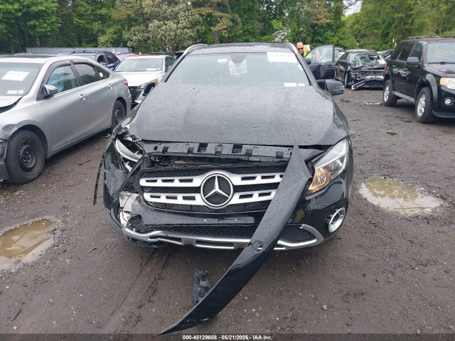 Mercedes-Benz GLA 4matic