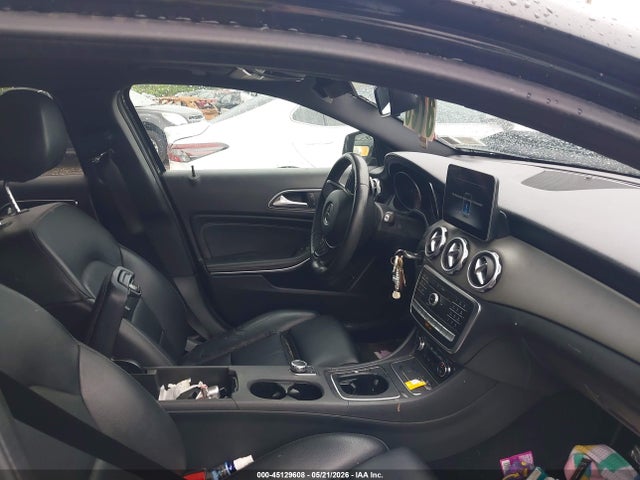 Mercedes-Benz GLA 4matic