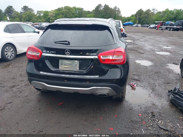 Mercedes-Benz GLA 4matic