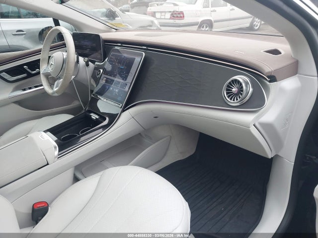 Mercedes-Benz EQE 4matic