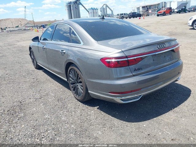 Audi A8 55