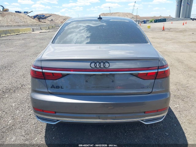 Audi A8 55