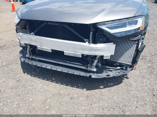Audi A8 55