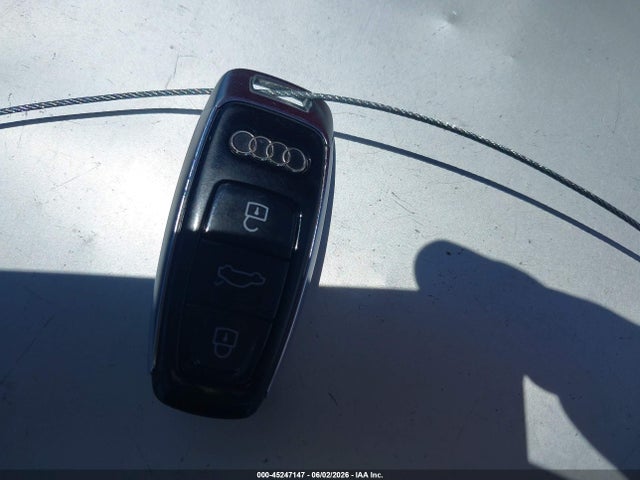 Audi A8 55