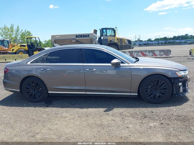 Audi A8 55