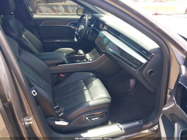 Audi A8 55