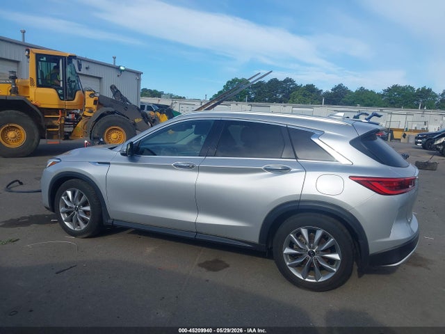 INFINITI Qx Luxe Awd