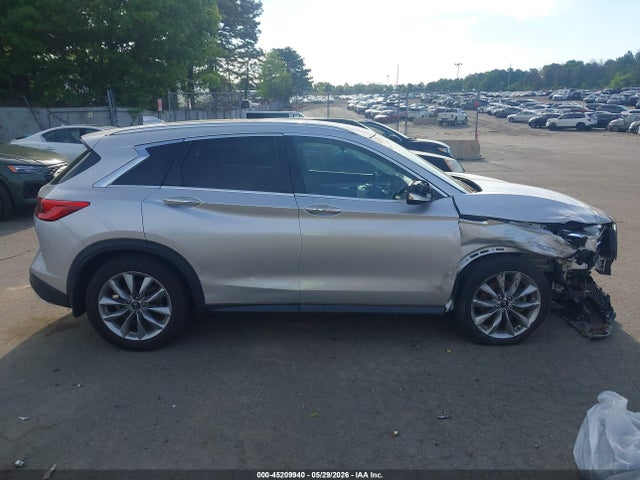 INFINITI Qx Luxe Awd