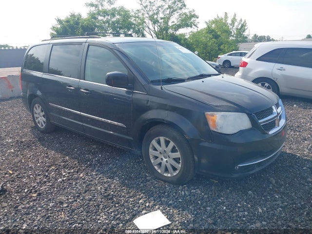 Salvage Chrysler Town & Country Image