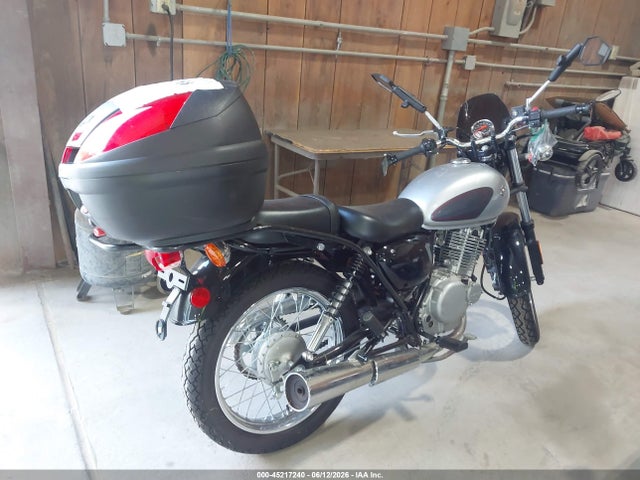 Suzuki Tu250 X