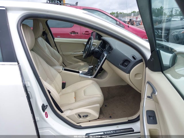 Volvo S60 T5