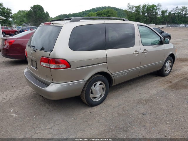 Toyota Sienna Le