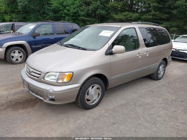 Toyota Sienna Le