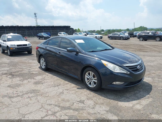 Salvage Hyundai SONATA Image