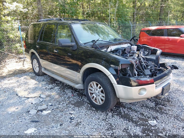 Salvage Ford Expedition Image