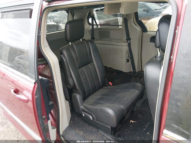 Chrysler Town & Country Touring