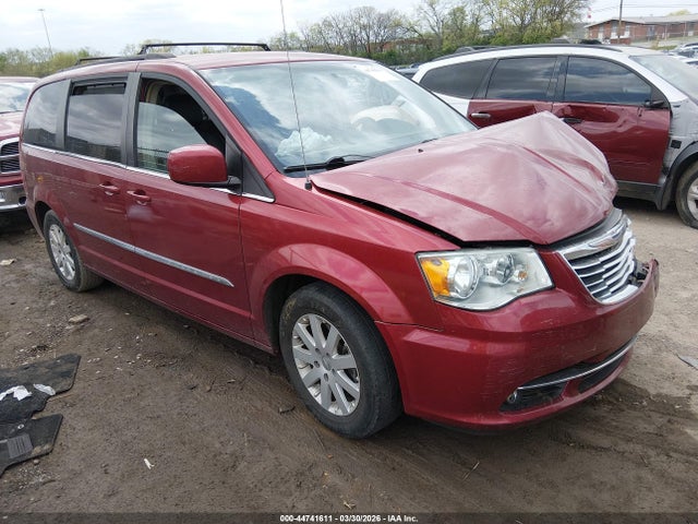 Salvage Chrysler Town & Country Image