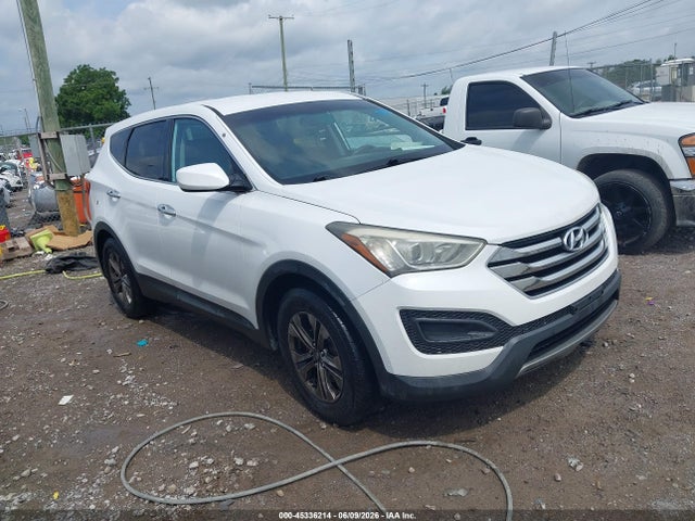 Salvage Hyundai SANTA FE Image