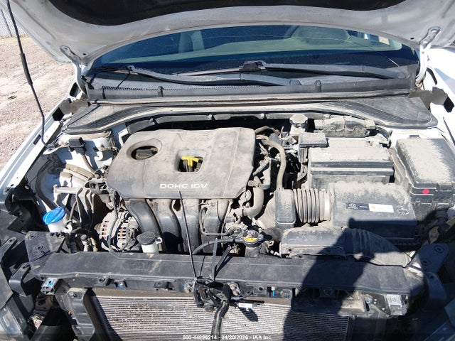 Hyundai ELANTRA Sel