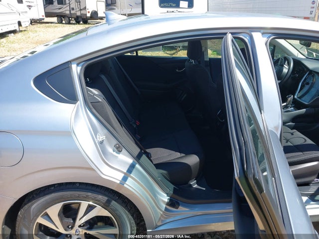 Subaru Legacy Premium