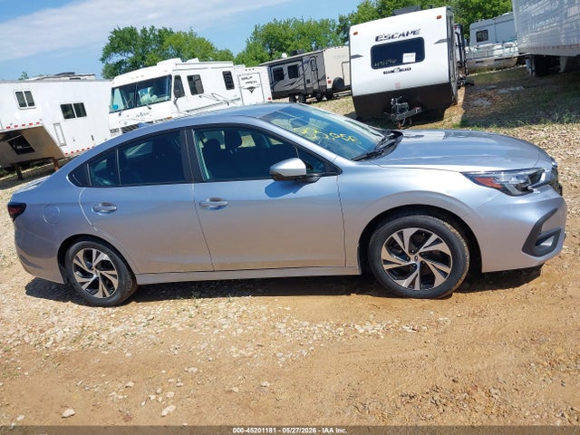 Subaru Legacy Premium