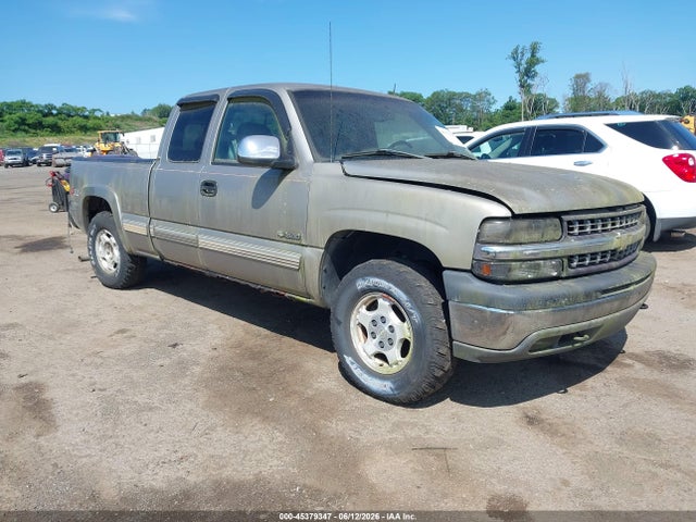 Salvage Chevrolet Silverado 1500 Image