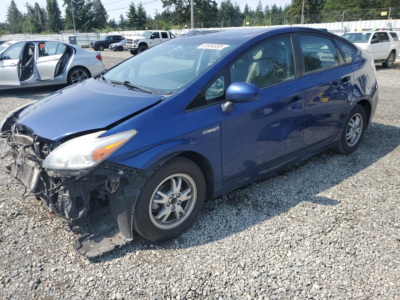 Salvage Toyota Prius Image
