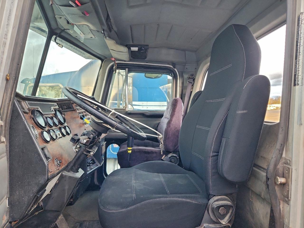 Peterbilt 378