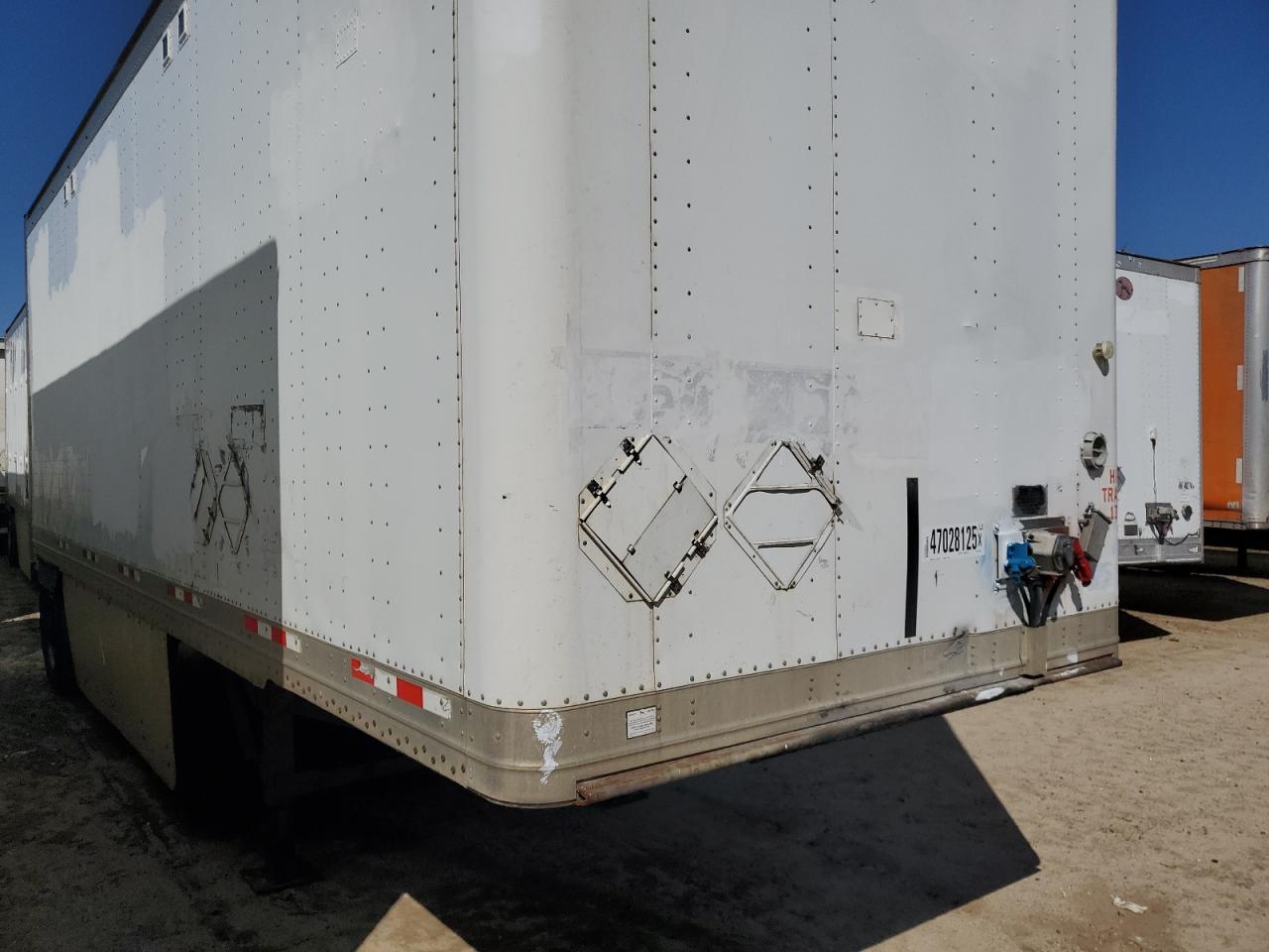 Salvage Great Dane Trailer Image