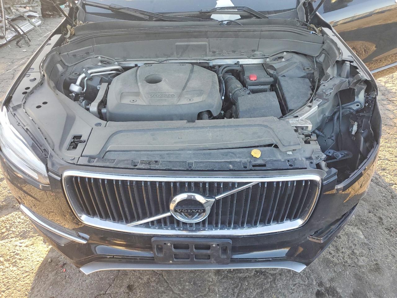 Volvo XC90 T6