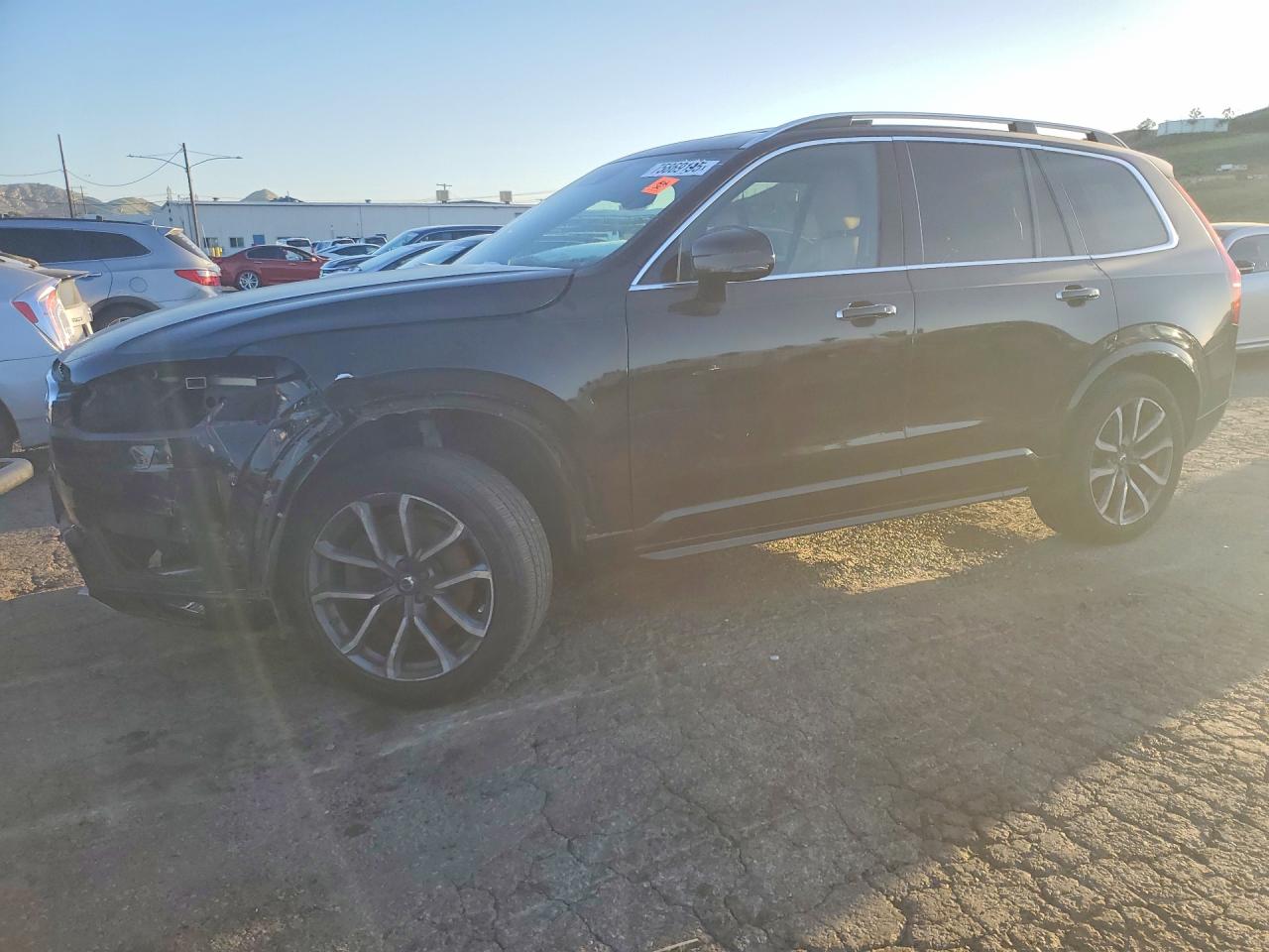 Salvage Volvo XC90 Image