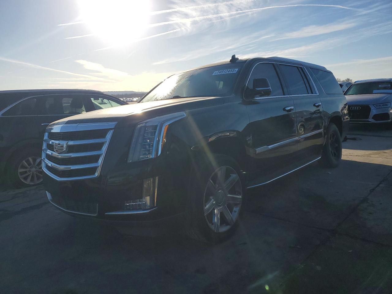 Salvage Cadillac Escalade Image