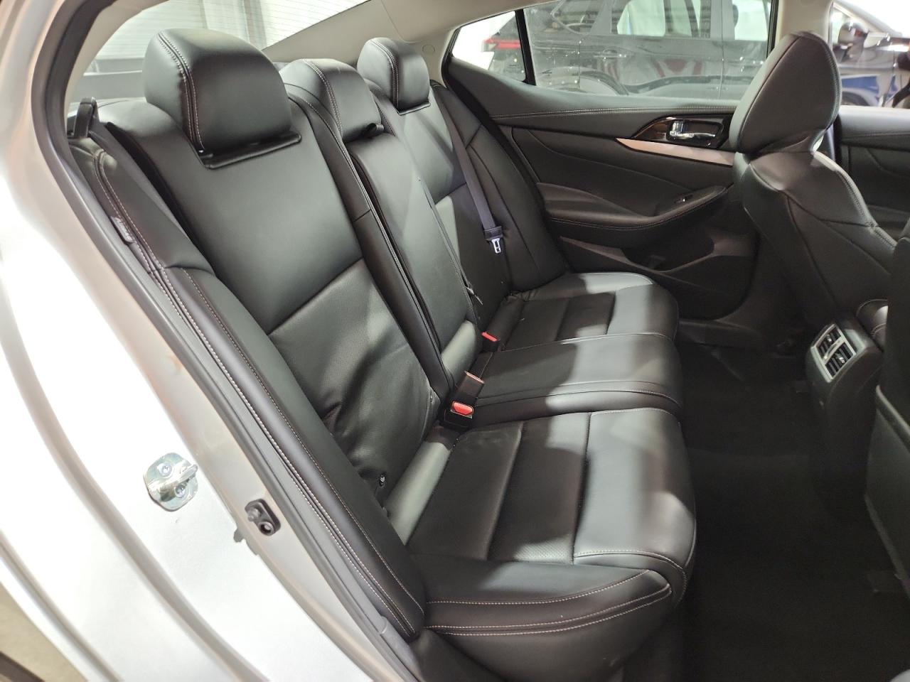 Nissan Maxima Sv