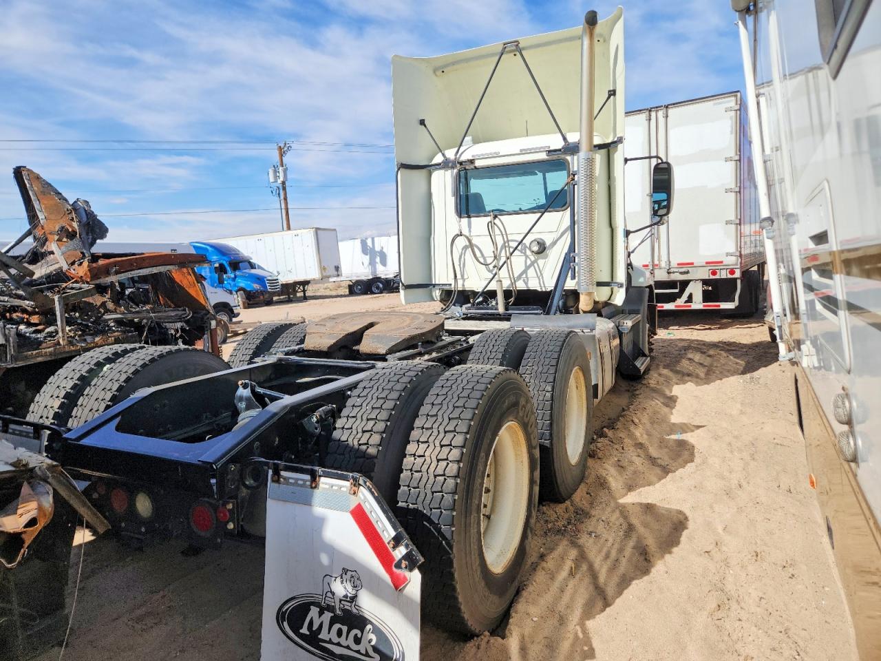 Mack Cxu613