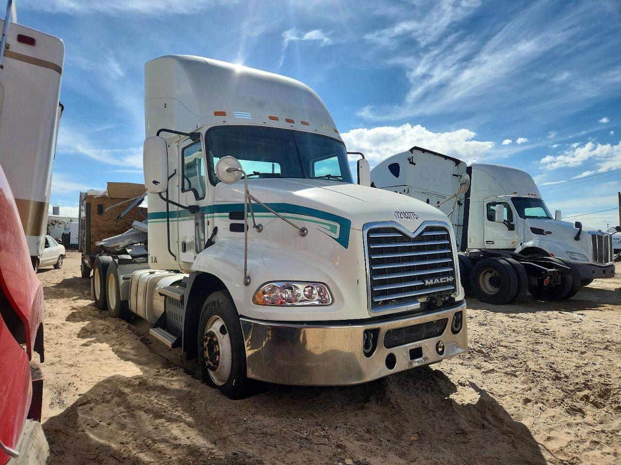 Salvage Mack Cxu613 Image