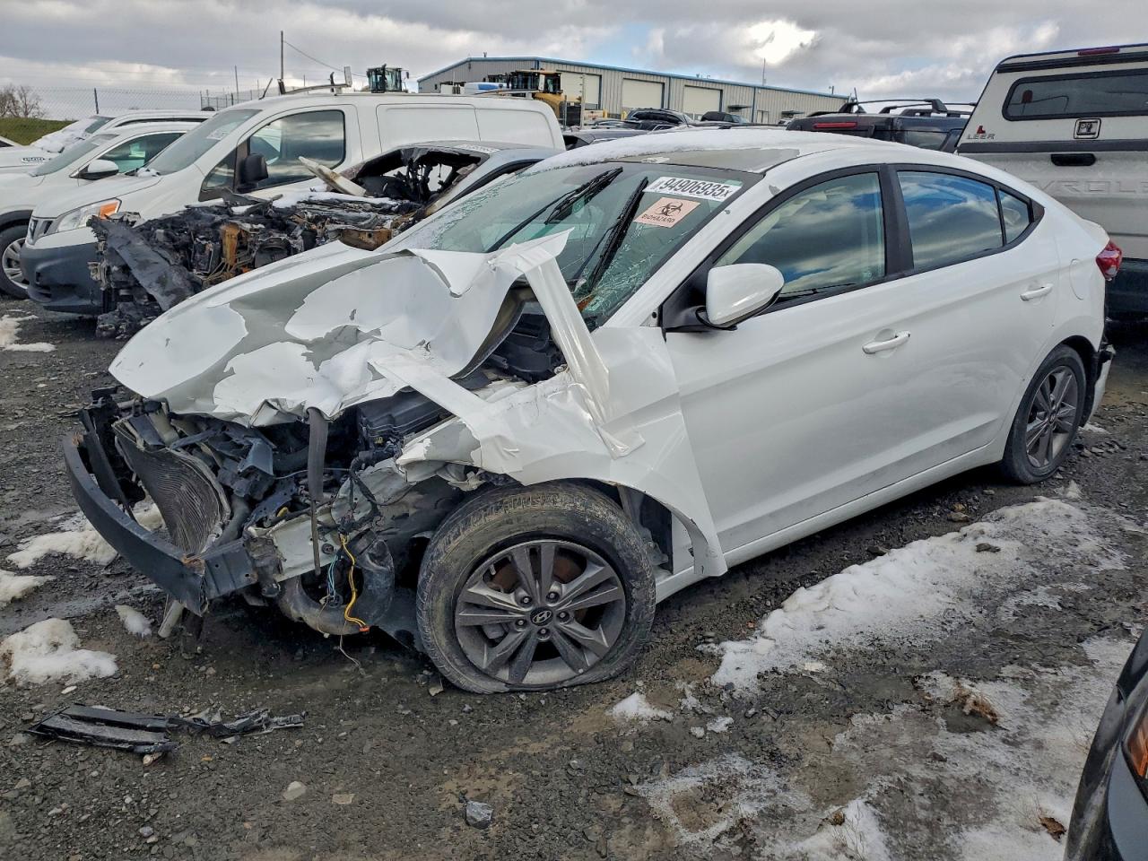 Salvage Hyundai ELANTRA Image