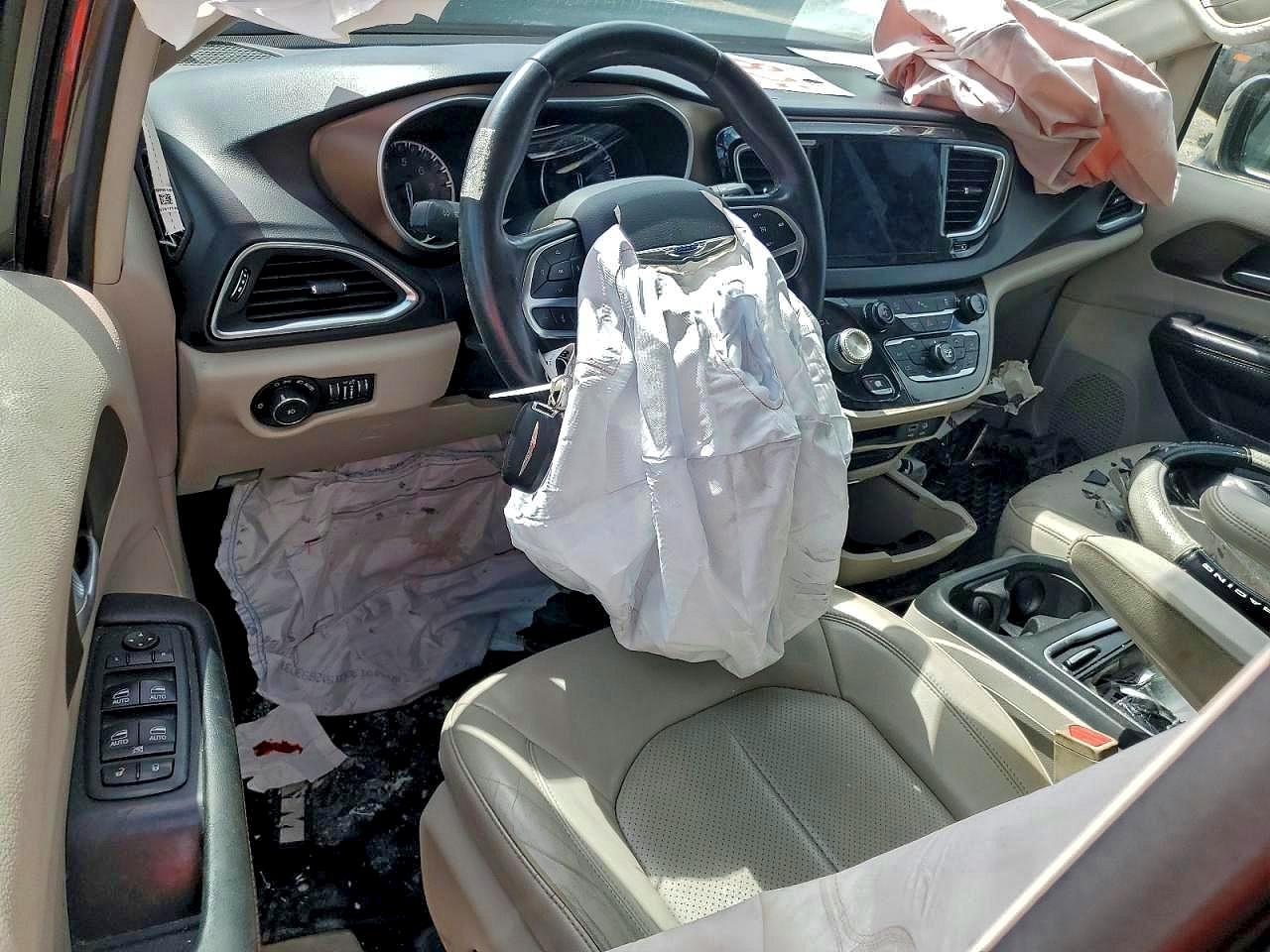 Chrysler Pacifica Touring L Plus
