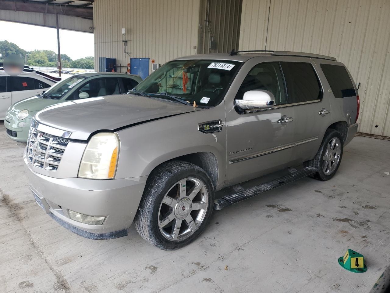 Salvage Cadillac Escalade Image