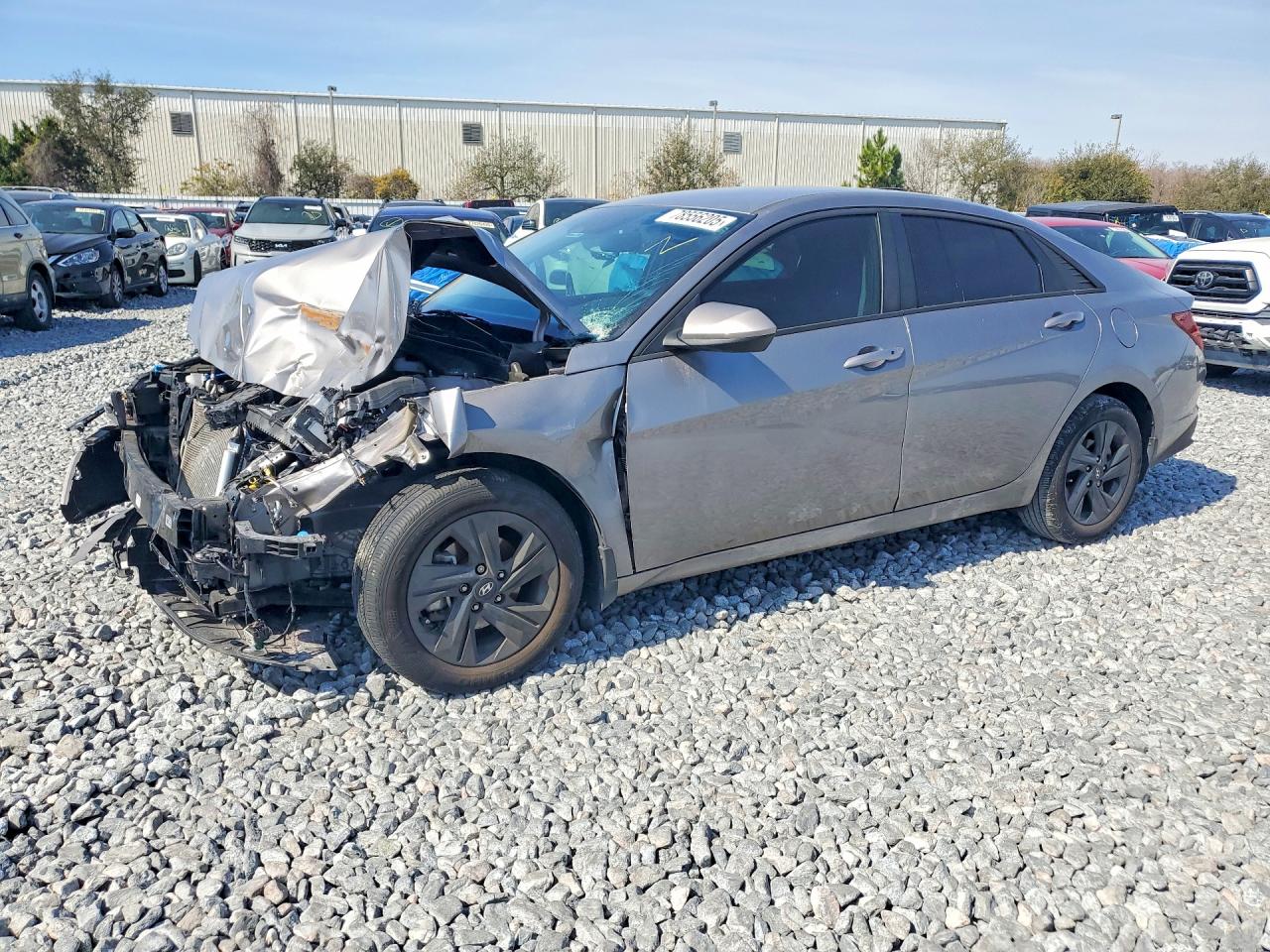Salvage Hyundai ELANTRA Image