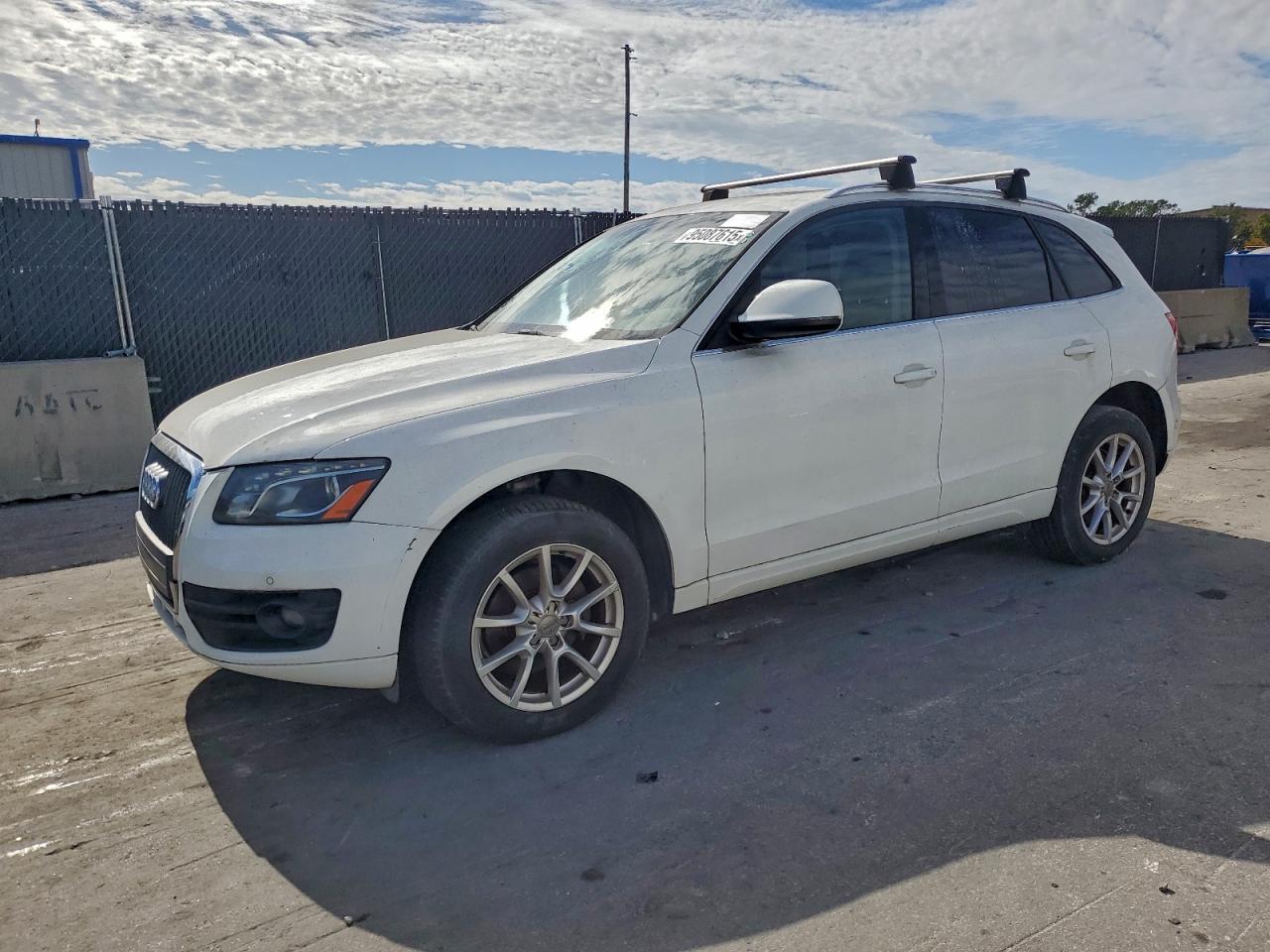 Salvage Audi Q5 Image