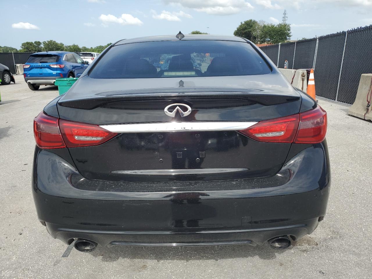 INFINITI Q50 Luxe