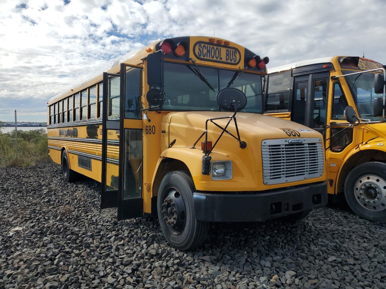 Salvage Freightliner Saf-t-line Image