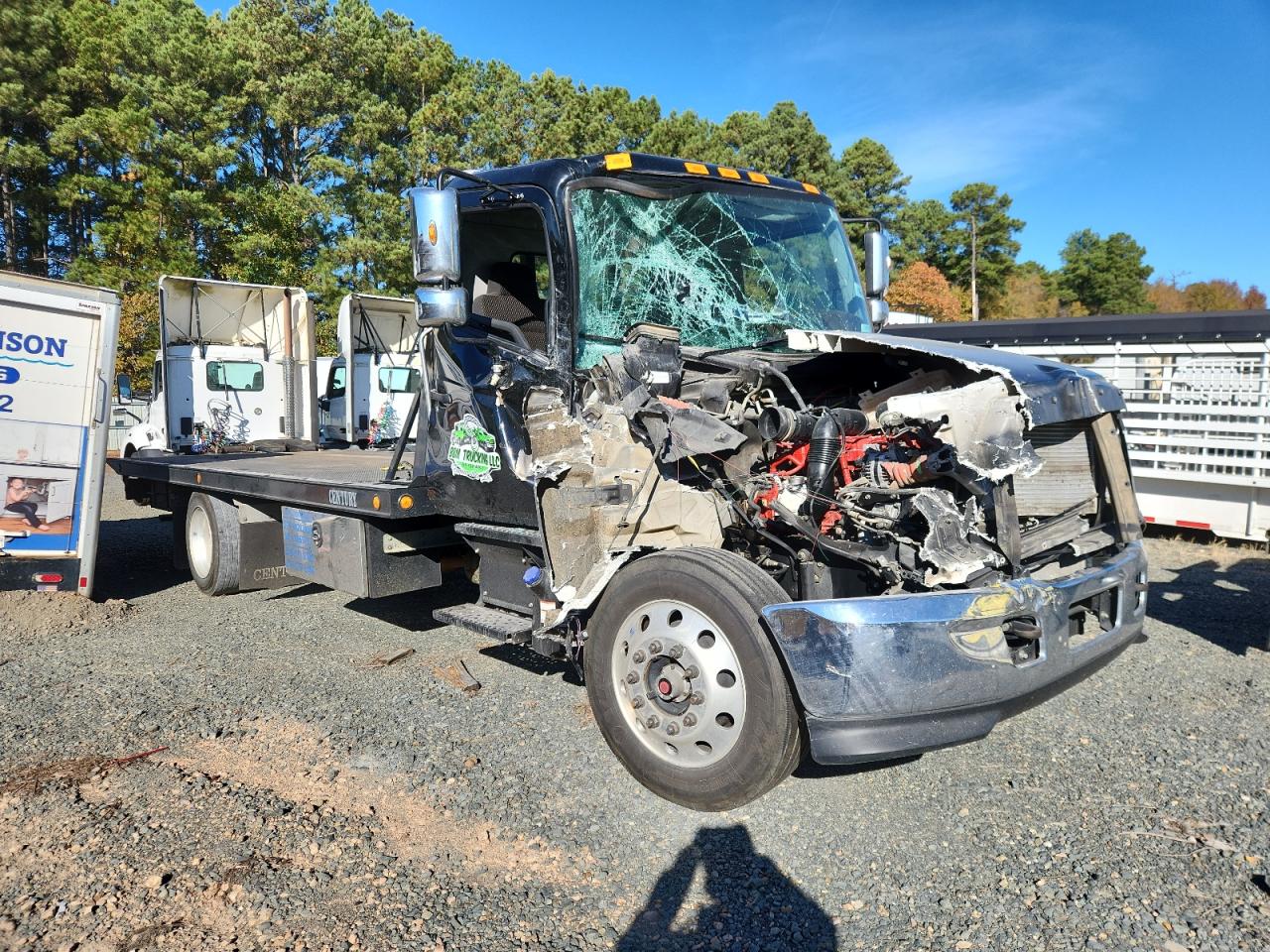 Salvage Hino Tow Truck Image