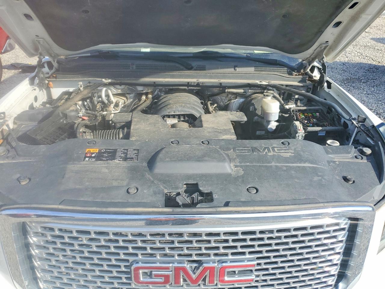 GMC Yukon Denali