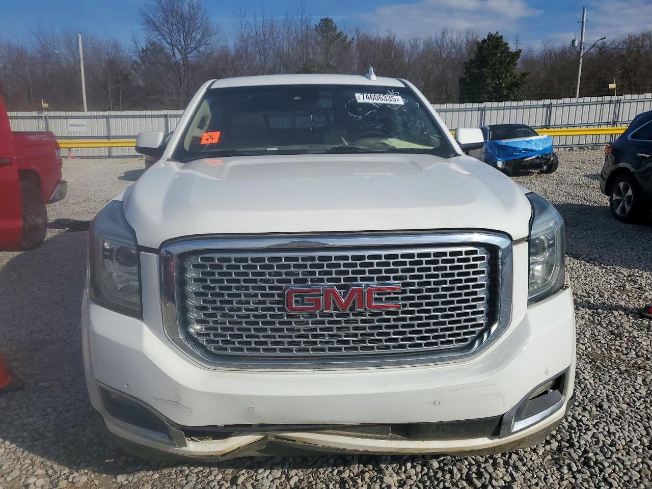 GMC Yukon Denali