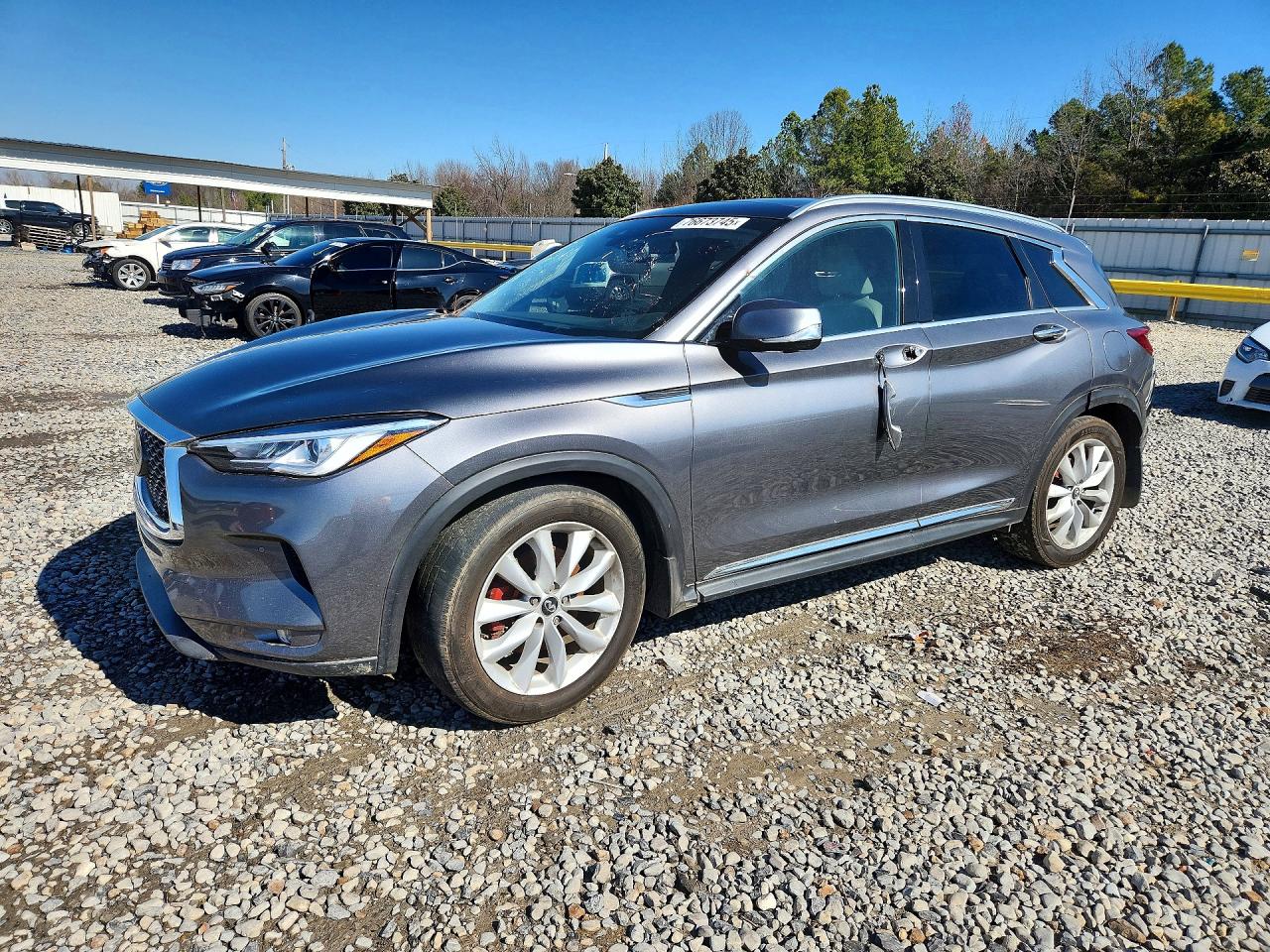 Salvage INFINITI Qx Image