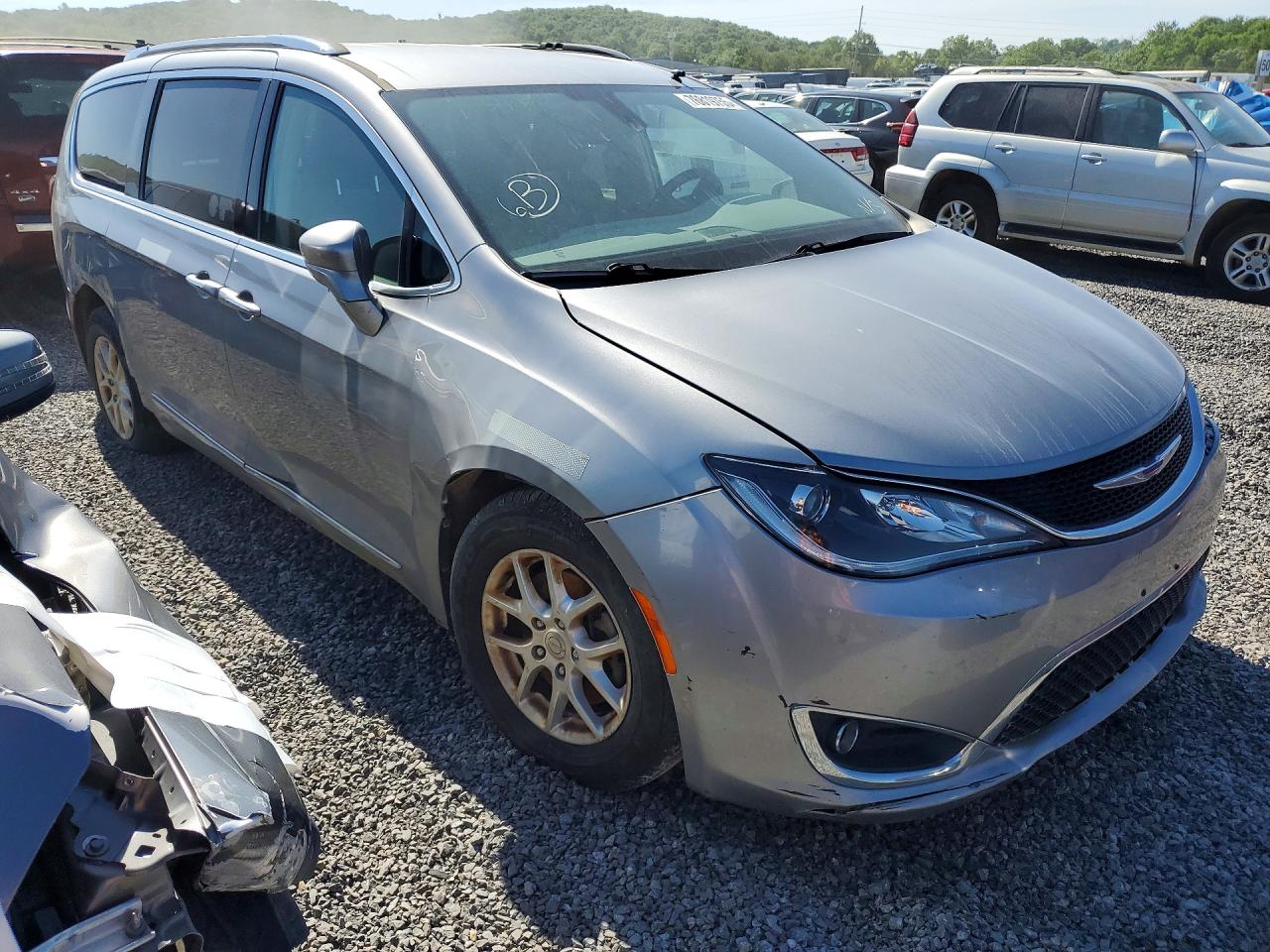 Chrysler Pacifica Touring L