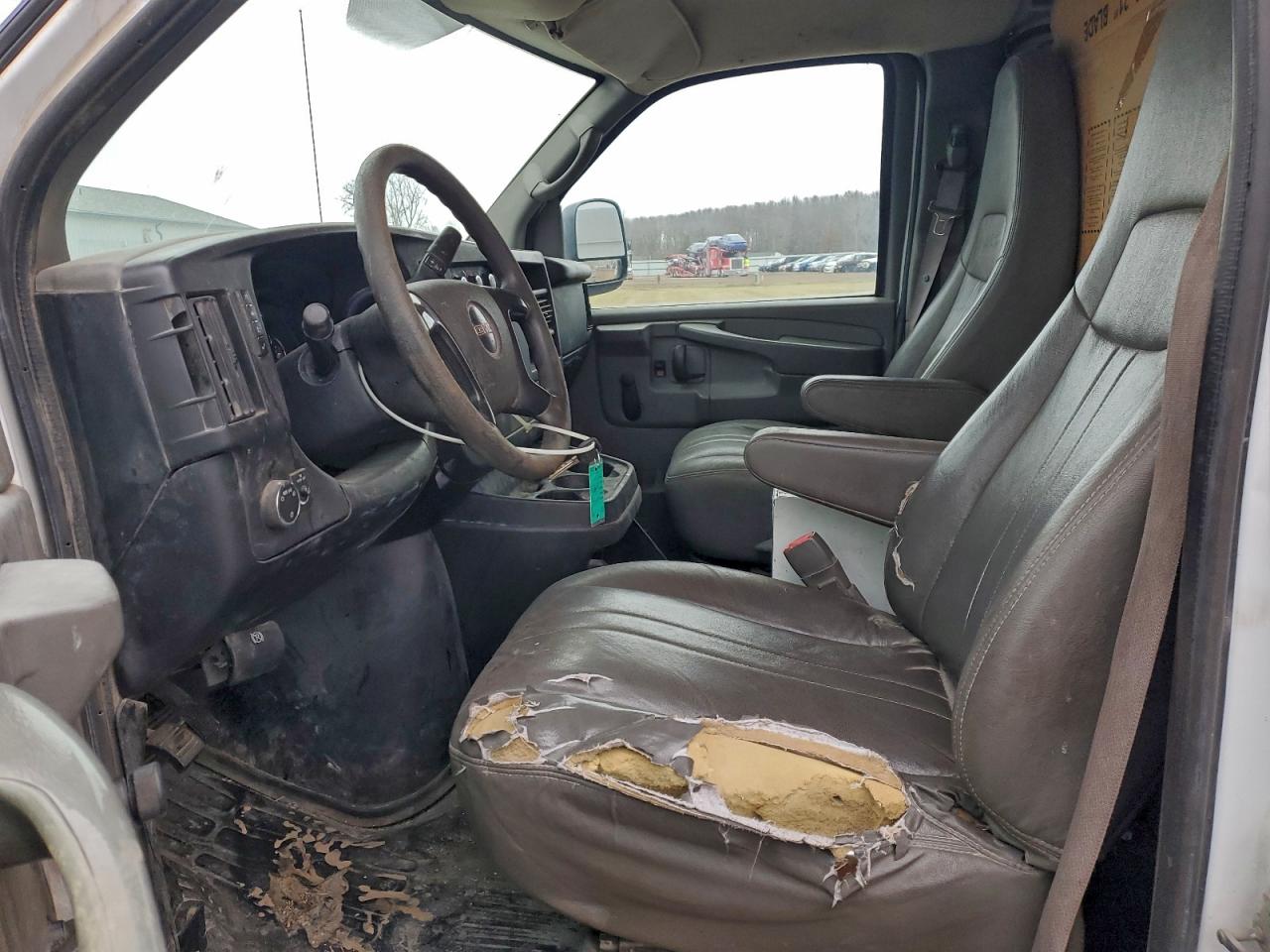 GMC Savana G3500 Paratransit