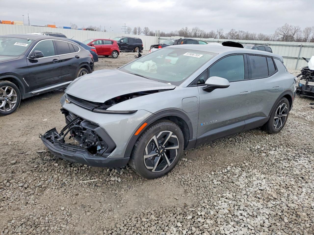 Salvage Chevrolet Equinox Image
